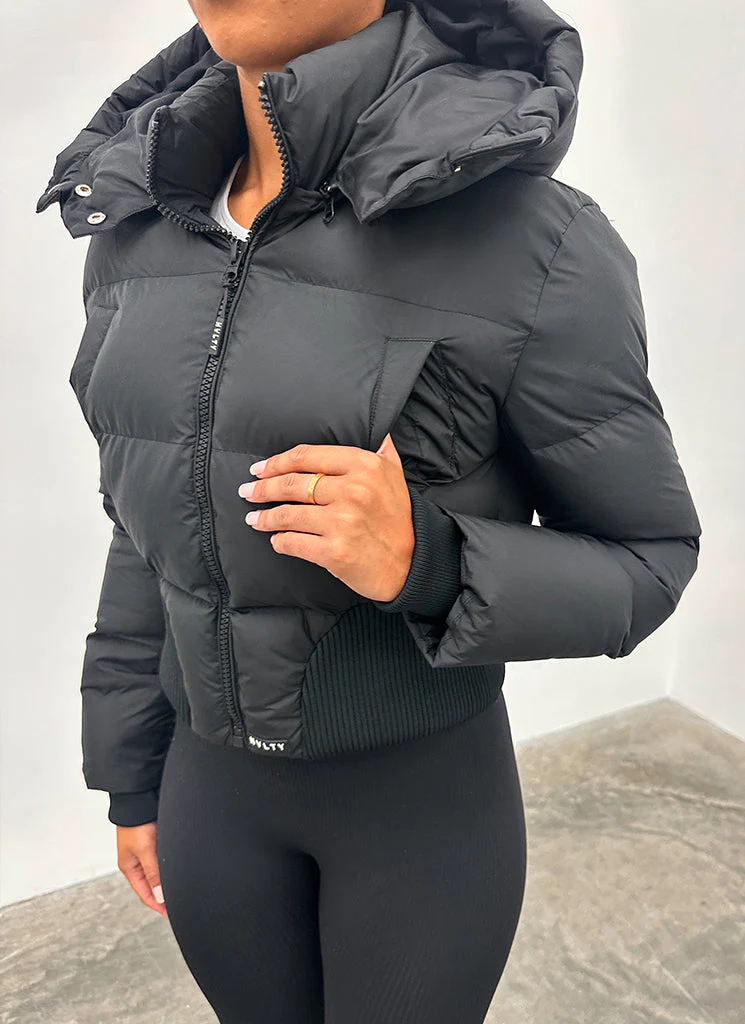 Cinched Waist Puffer Jacket - Black - Image 10