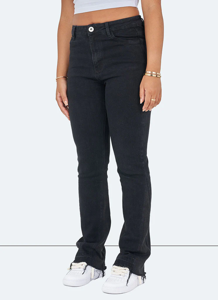 Vintage Flare Jeans - Black - Image 4